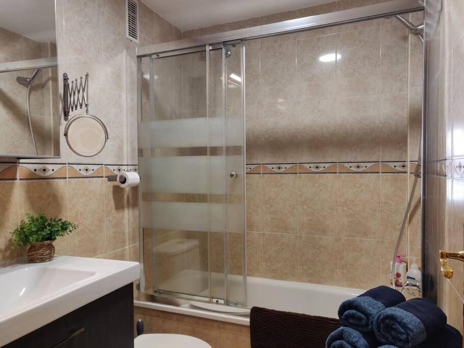 Apartamento Centrico En Fuengirola A 200 Metros De La Playa Kültér fotó