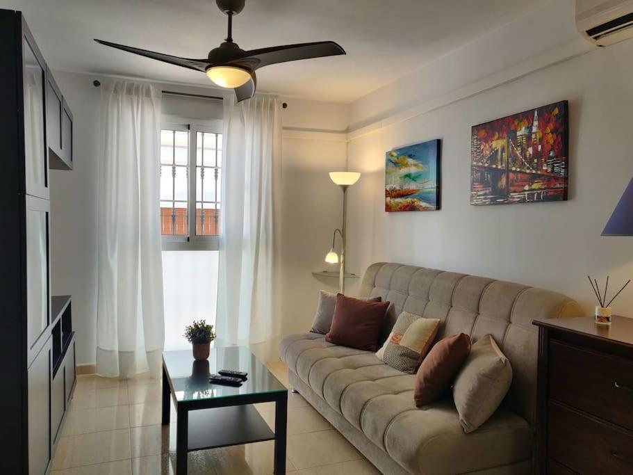 Apartamento Centrico En Fuengirola A 200 Metros De La Playa Kültér fotó