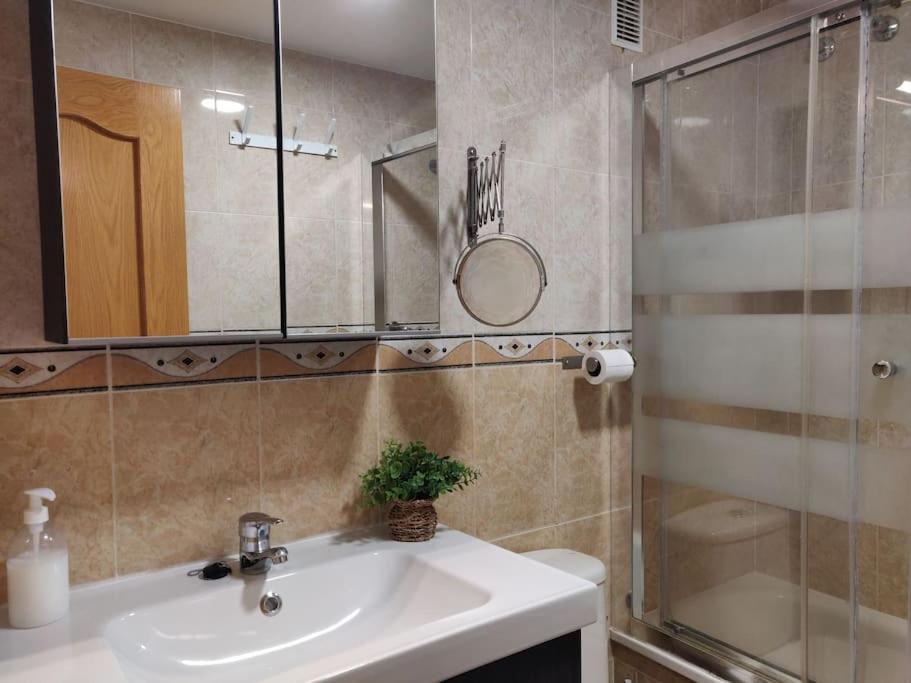 Apartamento Centrico En Fuengirola A 200 Metros De La Playa Kültér fotó