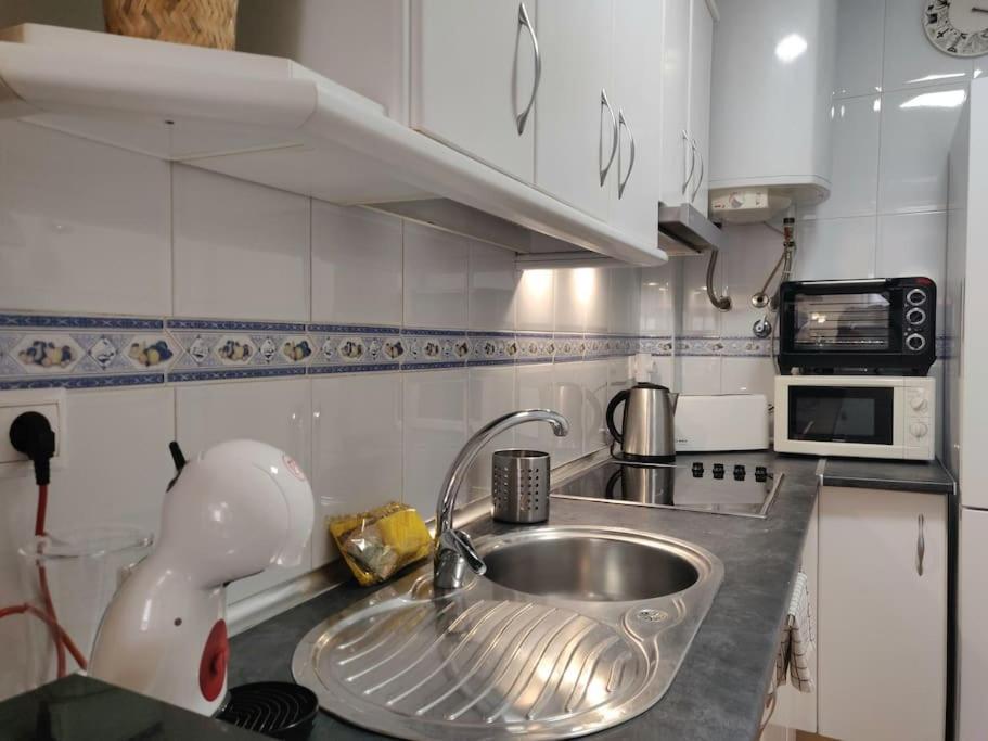 Apartamento Centrico En Fuengirola A 200 Metros De La Playa Kültér fotó