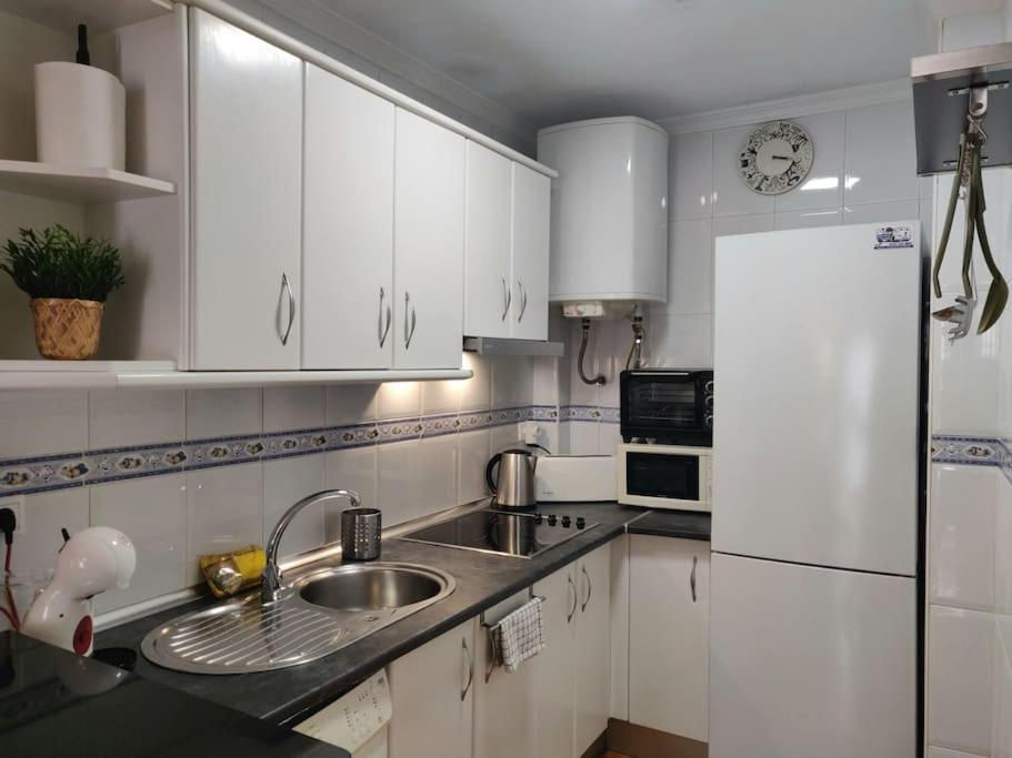 Apartamento Centrico En Fuengirola A 200 Metros De La Playa Kültér fotó